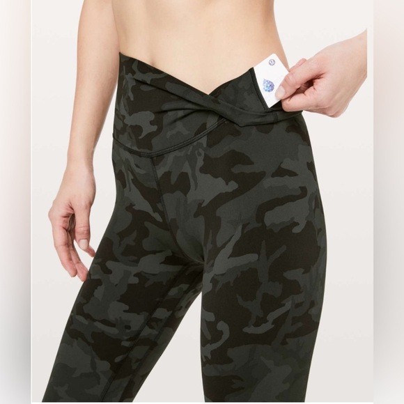 Lululemon Align Full Length Leggings. Size 8 Camo - Picture 4 of 9